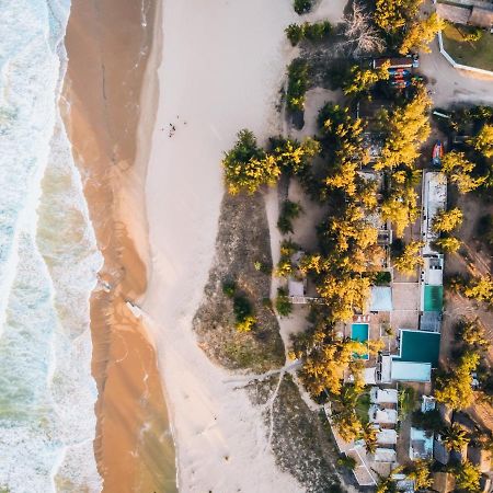 Liquid Dive Adventures Bed and Breakfast Praia do Praia do Tofo Exteriör bild