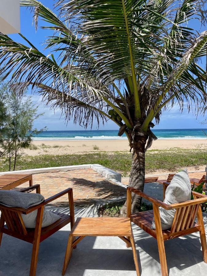Liquid Dive Adventures Bed and Breakfast Praia do Praia do Tofo Exteriör bild