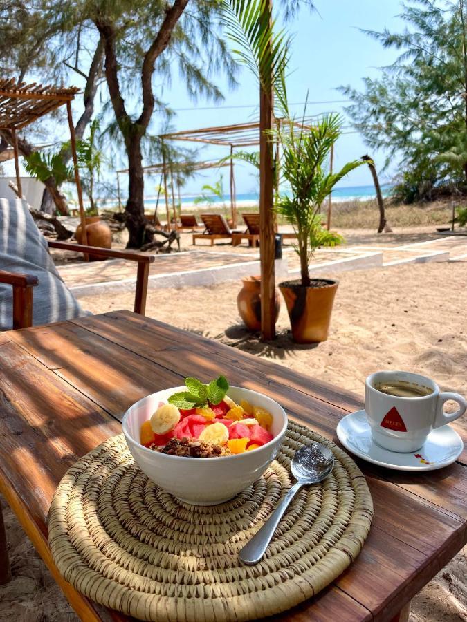 Liquid Dive Adventures Bed and Breakfast Praia do Praia do Tofo Exteriör bild